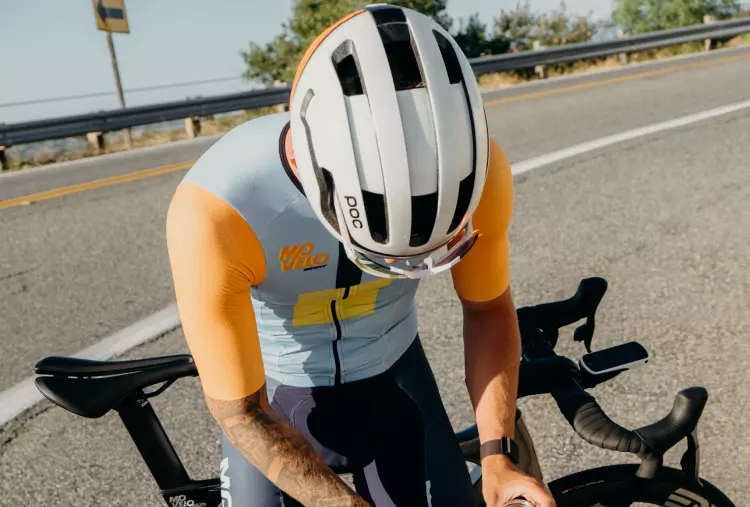 5 Things to Wear Under Bike Helmet (For More Enjoyable Ride)